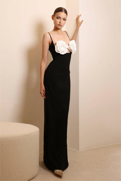 Vestido largo camisola sin espalda con flores 3D 