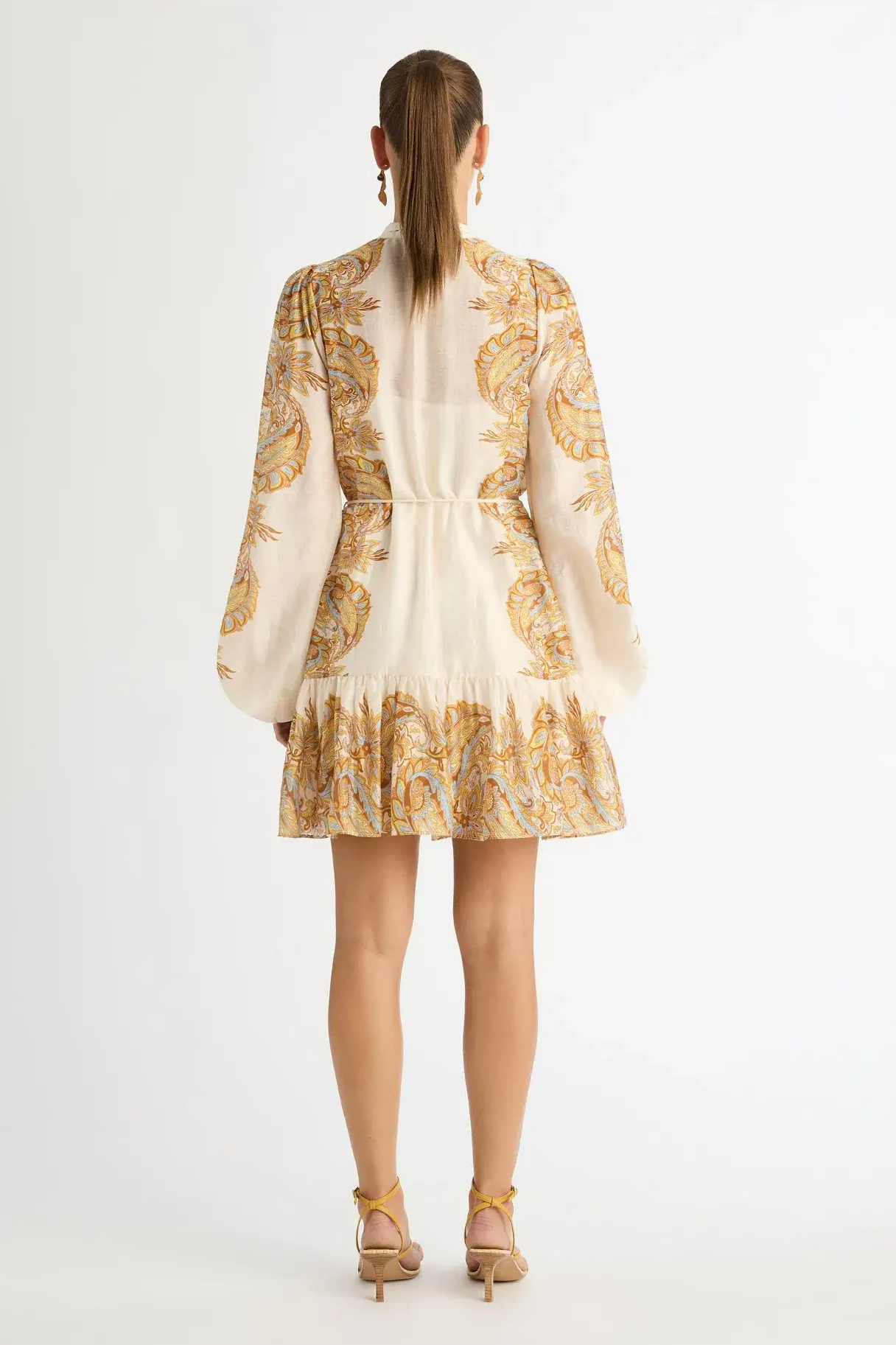 Vestido mini con mangas farol y estampado paisley 