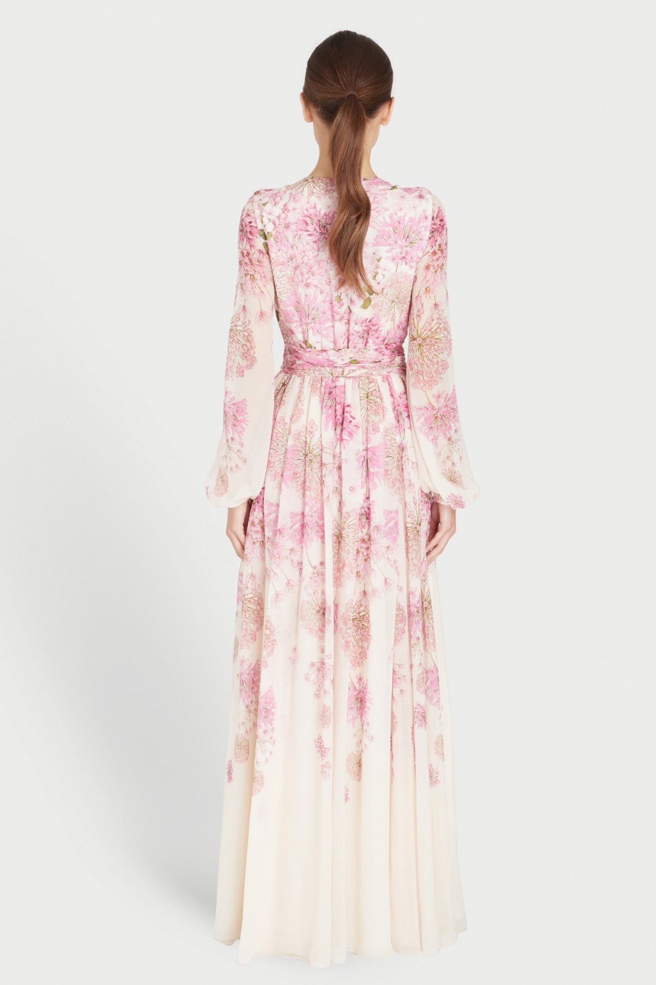 Vestido largo con cuello redondo y mangas abullonadas y estampado floral 