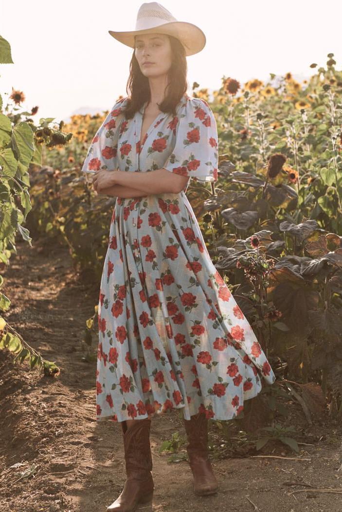 Vestido midi con bajo plisado floral 