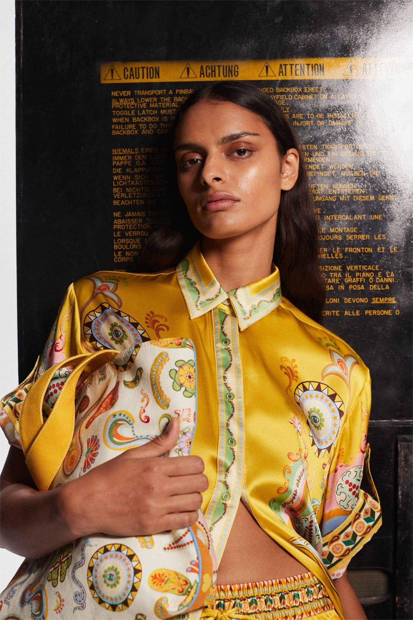 Conjunto de pantalón de cintura media y top de satén con estampado paisley 