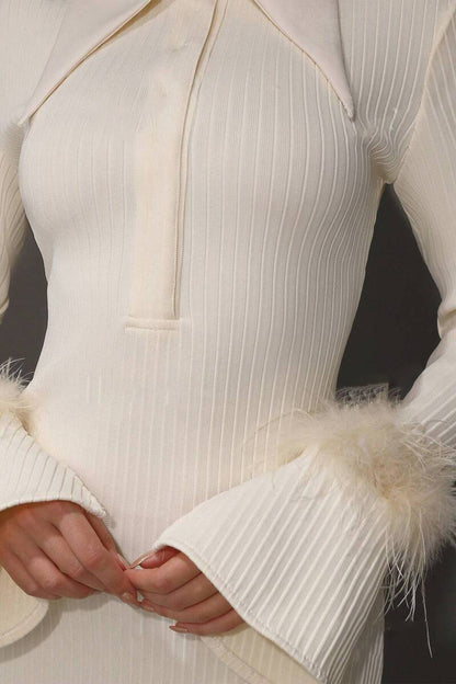 Vestido midi de manga larga con plumas de jersey 