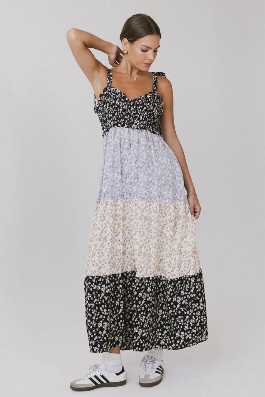 Vestido midi con volantes y estampado floral 