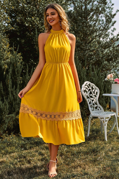 Vestido midi sin mangas con cuello alto y dobladillo de encaje 