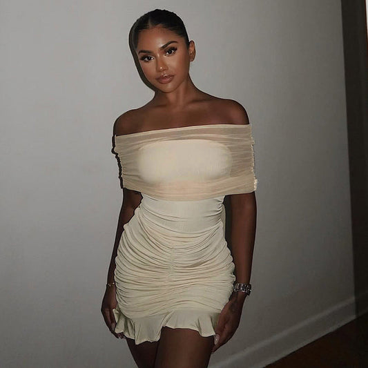 Vestido ajustado sin tirantes con volantes en la cadera y malla para mujer