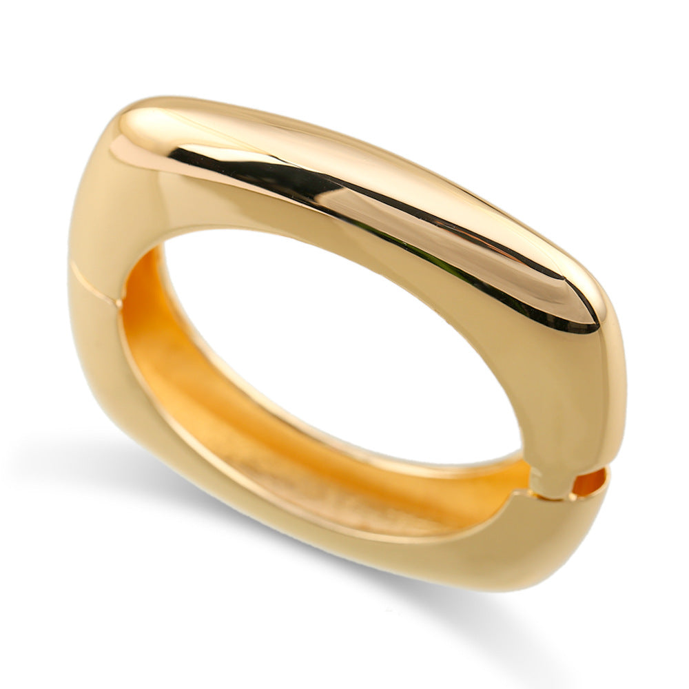 NovaSquare - Bold Geometric Hinged Bangle