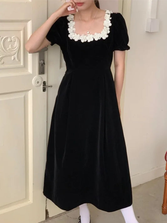 Vestidos midi de terciopelo negro vintage francés de otoño para mujer, mangas abullonadas, cuello cuadrado, corte en A, moda coreana, vestido para mujer nuevo