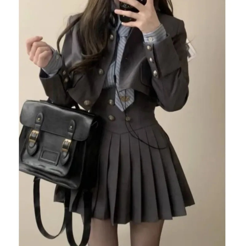 Conjunto de 3 piezas de otoño para mujer, falda kawaii, abrigo corto, minifalda plisada, camisa a rayas, moda coreana Y2K