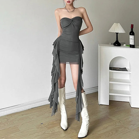 Conjunto de 2 piezas para mujer, estilo Y2K, color liso, sin tirantes, con parte delantera torcida y falda corta, ropa de club de los años 2000.