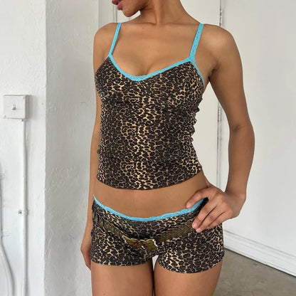 Conjunto de 2 piezas con estampado de leopardo de los 90, camisola con tirantes finos y ribete de encaje, pantalones cortos Y2K, top corto vintage, traje sexy para fiesta en club
