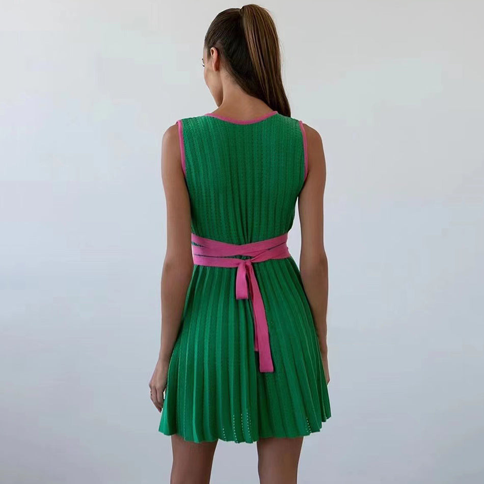 Trendy Pleated Knit Dress with Elegant Draping Effect