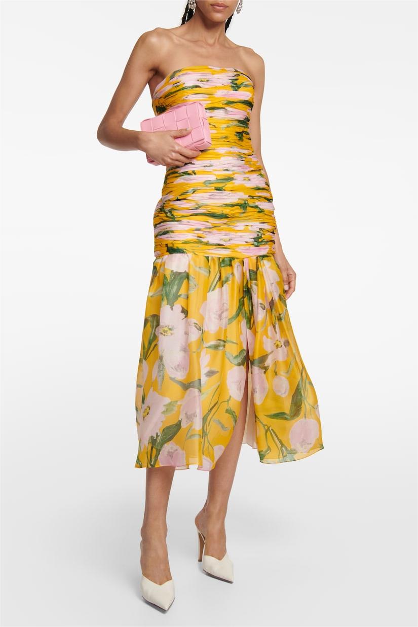 Vestido midi sin tirantes fruncido con flores 