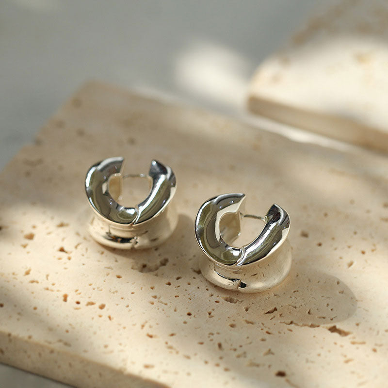 Metal Finish Polished Hinge Chunky Concave Hoop Earrings