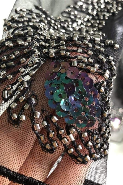 Blusa de malla con cuentas y plumas Denise 