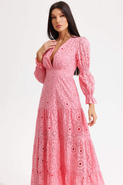 Vestido midi rosa con escote en V, mangas farol y cintura cónica 