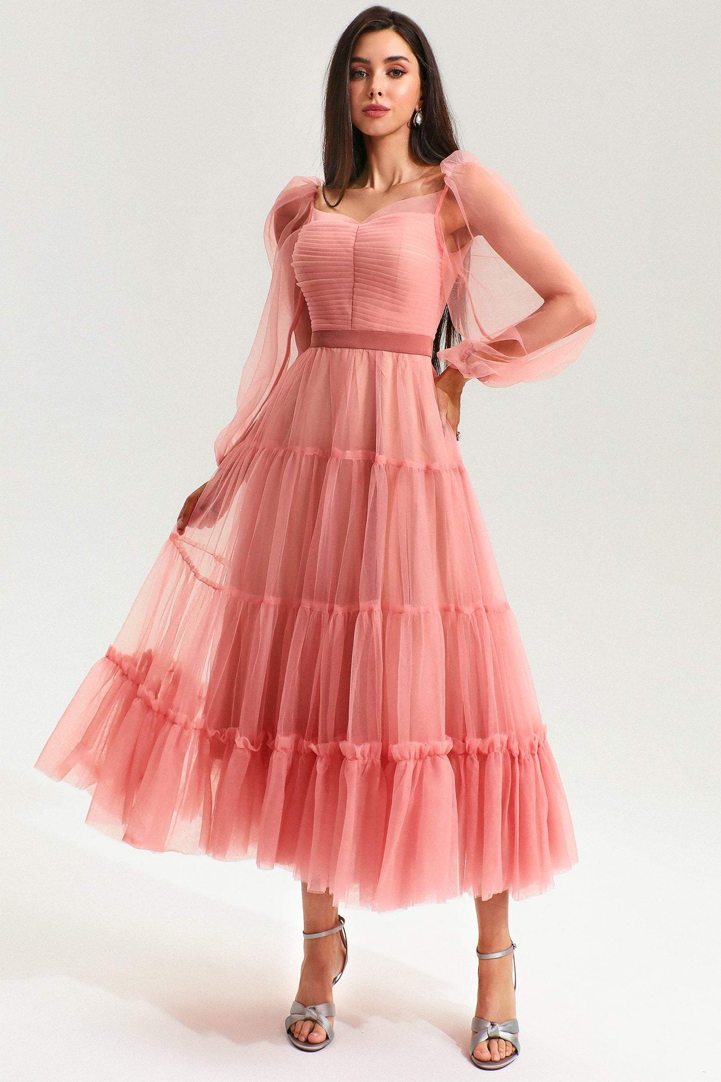 Vestido midi fruncido con cuello cuadrado 