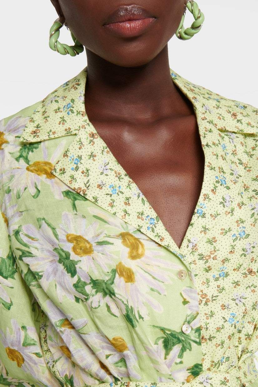 Minivestido floral de manga larga con cinturón 