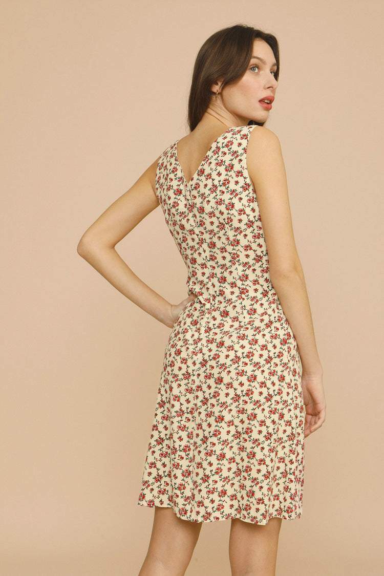Vestido midi floral sin mangas con cuello en V 