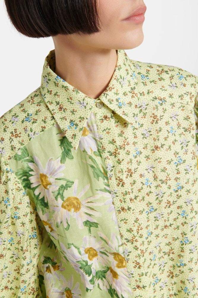 Conjunto de top de manga larga con cuello camisero y pantalón de cintura alta con estampado floral 