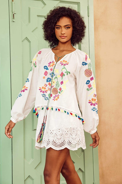 Blusa con borlas florales bordadas Kyndall 