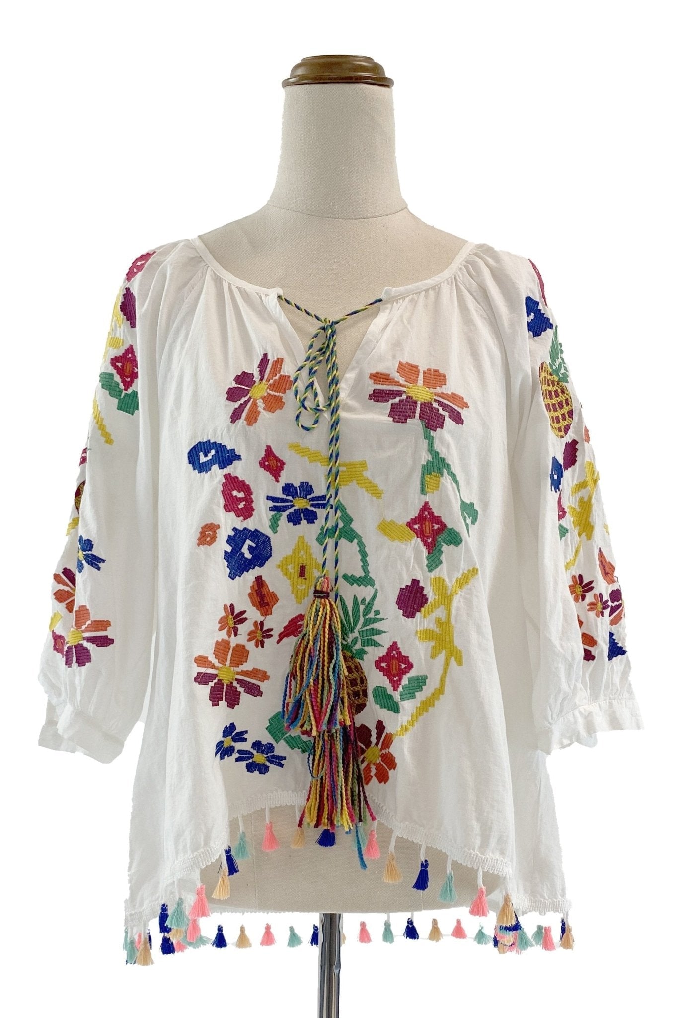 Blusa con borlas florales bordadas Kyndall 