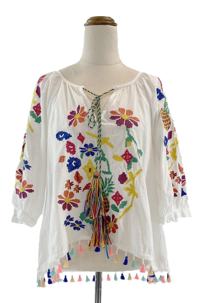 Blusa con borlas florales bordadas Kyndall 