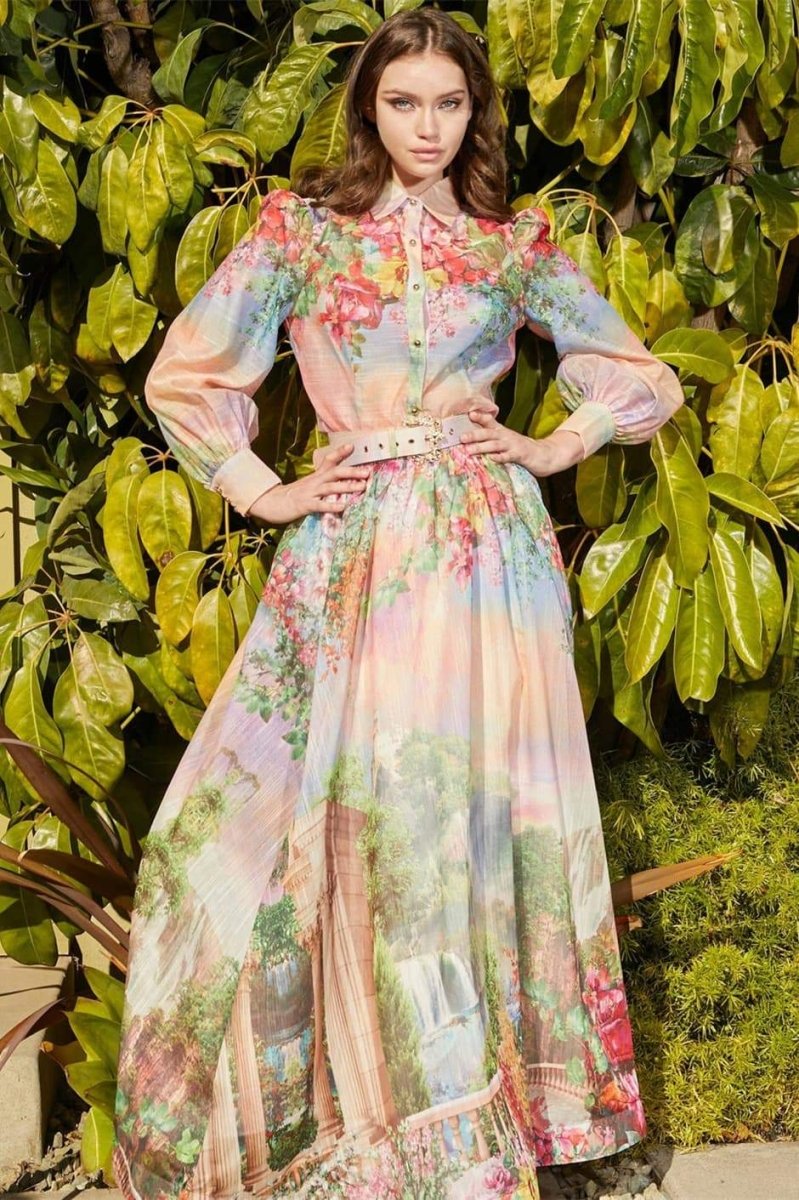 Conjunto de blusa con estampado floral de Roxanne 