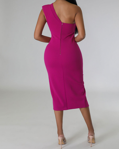 One-Shoulder Hip-Wrapped Slim Dress (Pre-Sale)