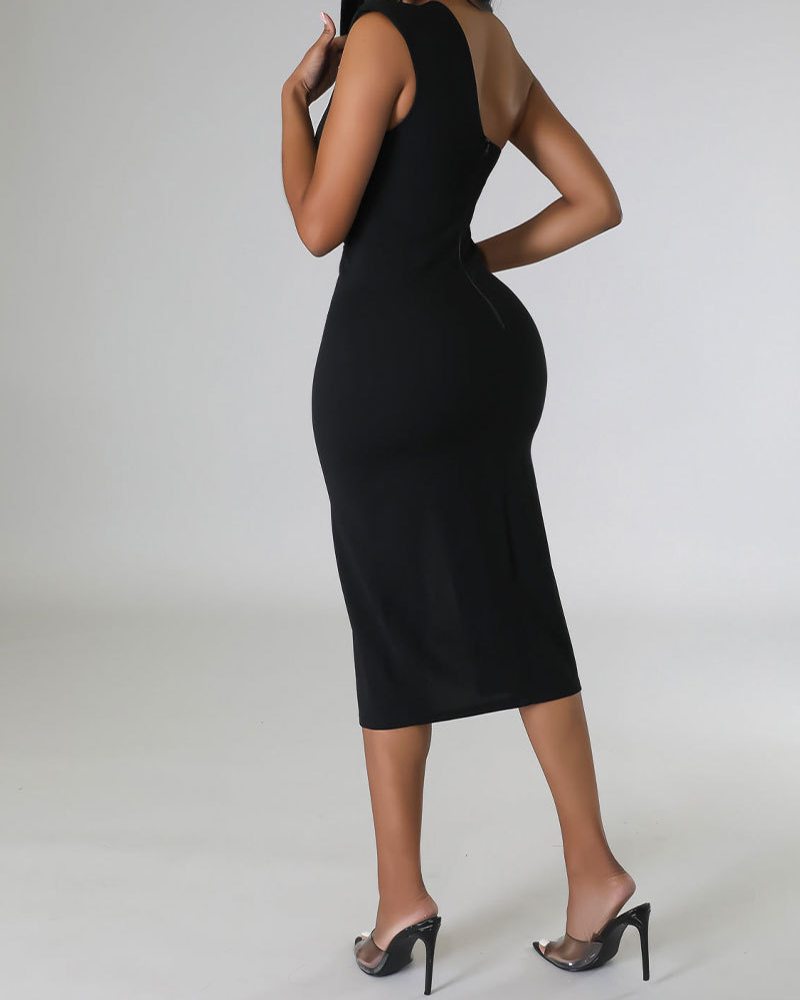 One-Shoulder Hip-Wrapped Slim Dress (Pre-Sale)